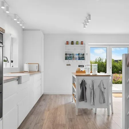 Aliana - 300m From The Sea By Interhome Semesterbostad *